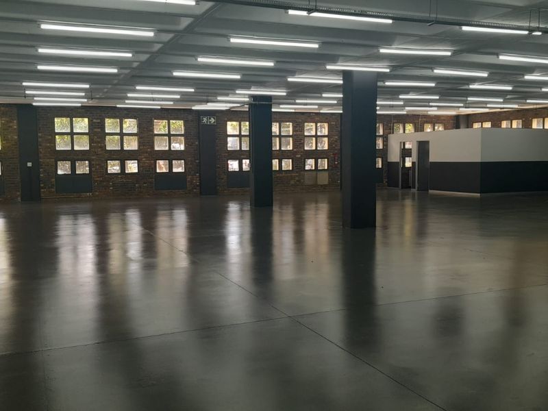 Open Plan Warehouse with Dual Access for Efficient Operations, Kyalami - Photo 5