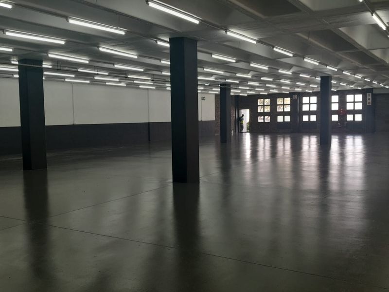 Open Plan Warehouse with Dual Access for Efficient Operations, Kyalami - Photo 7