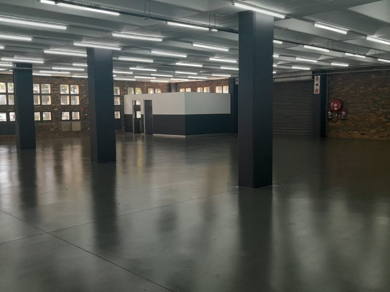 Open Plan Warehouse with Dual Access for Efficient Operations, Kyalami - Photo 4