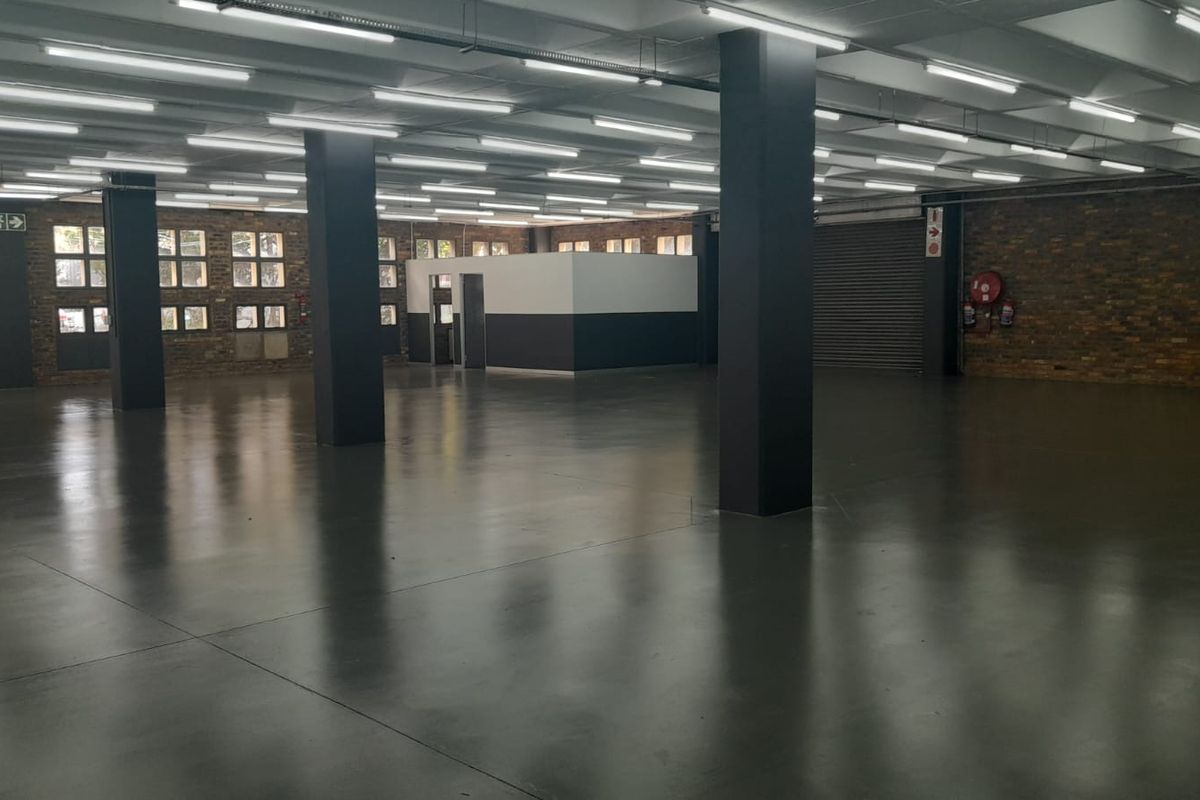 Open Plan Warehouse with Dual Access for Efficient Operations, Kyalami - Photo 4