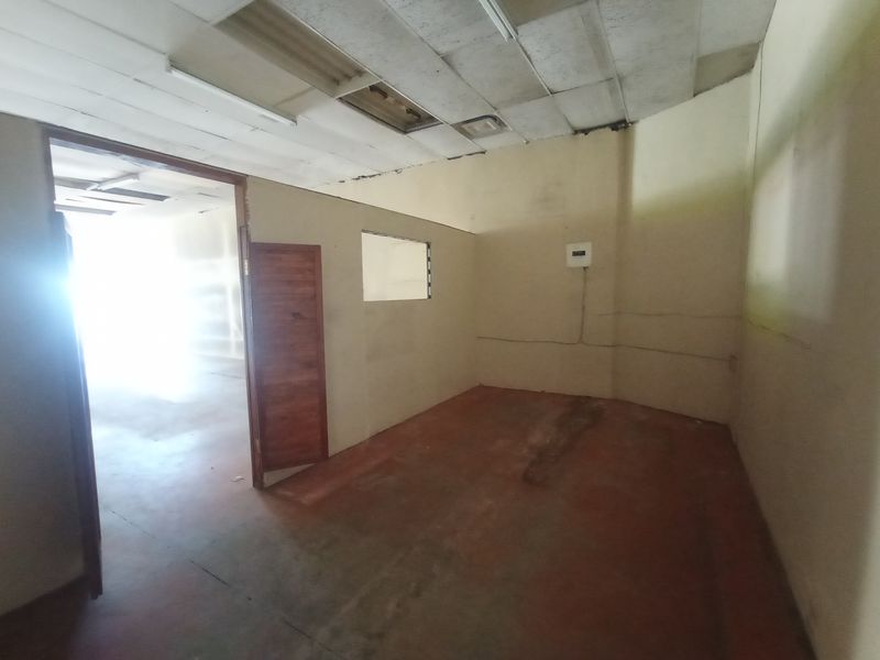 Prime Commercial Retail Space To Let | Main Reef Road, Randfontein - Photo 4