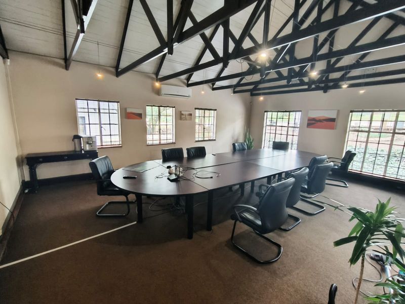 675m2 Freestanding Office Building For Sale in Die Hoewes, Centurion - Photo 9
