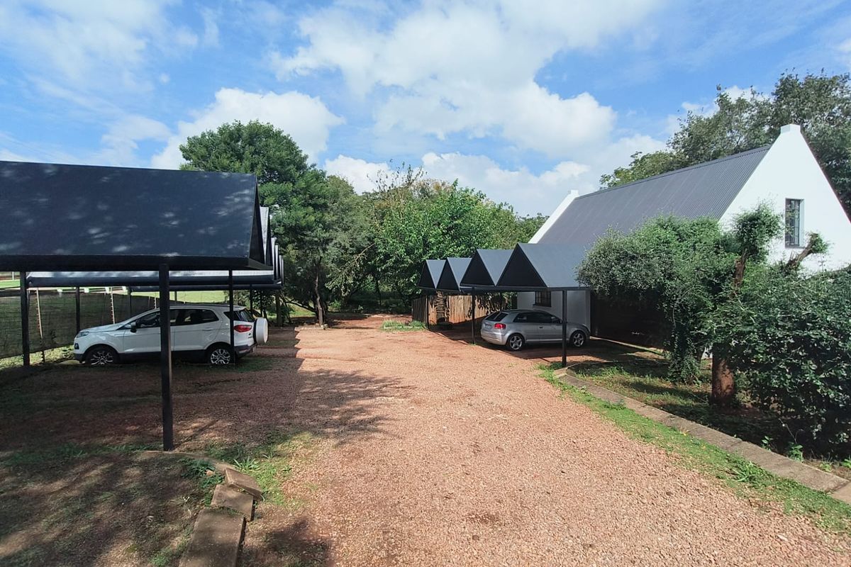 675m2 Freestanding Office Building For Sale in Die Hoewes, Centurion - Photo 4