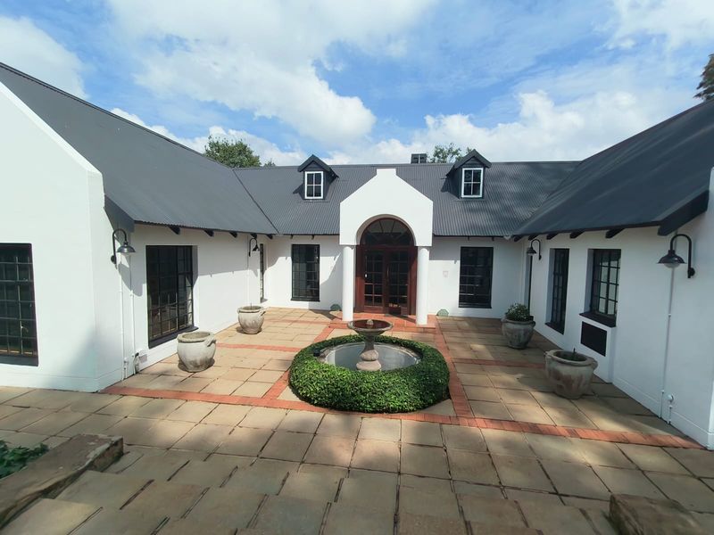 675m2 Freestanding Office Building For Sale in Die Hoewes, Centurion - Photo 2