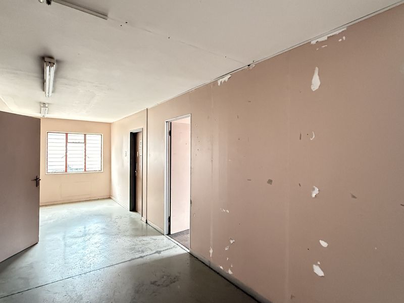 Standout 537m2 Warehouse in Samrand, Superlink Access, Premium Offices & Prime N1 Exposure - Photo 4