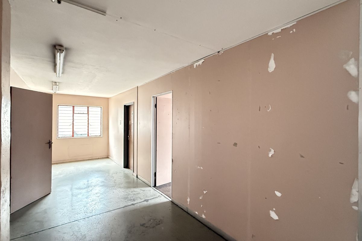Standout 537m2 Warehouse in Samrand, Superlink Access, Premium Offices & Prime N1 Exposure - Photo 4
