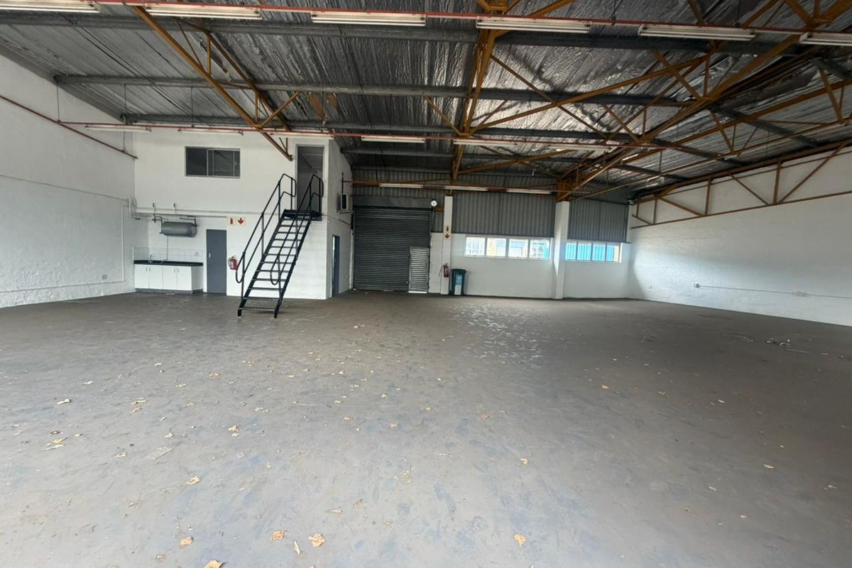 338.75m2 Warehouse To Let, Secure and with N2 Frontage - Photo 3