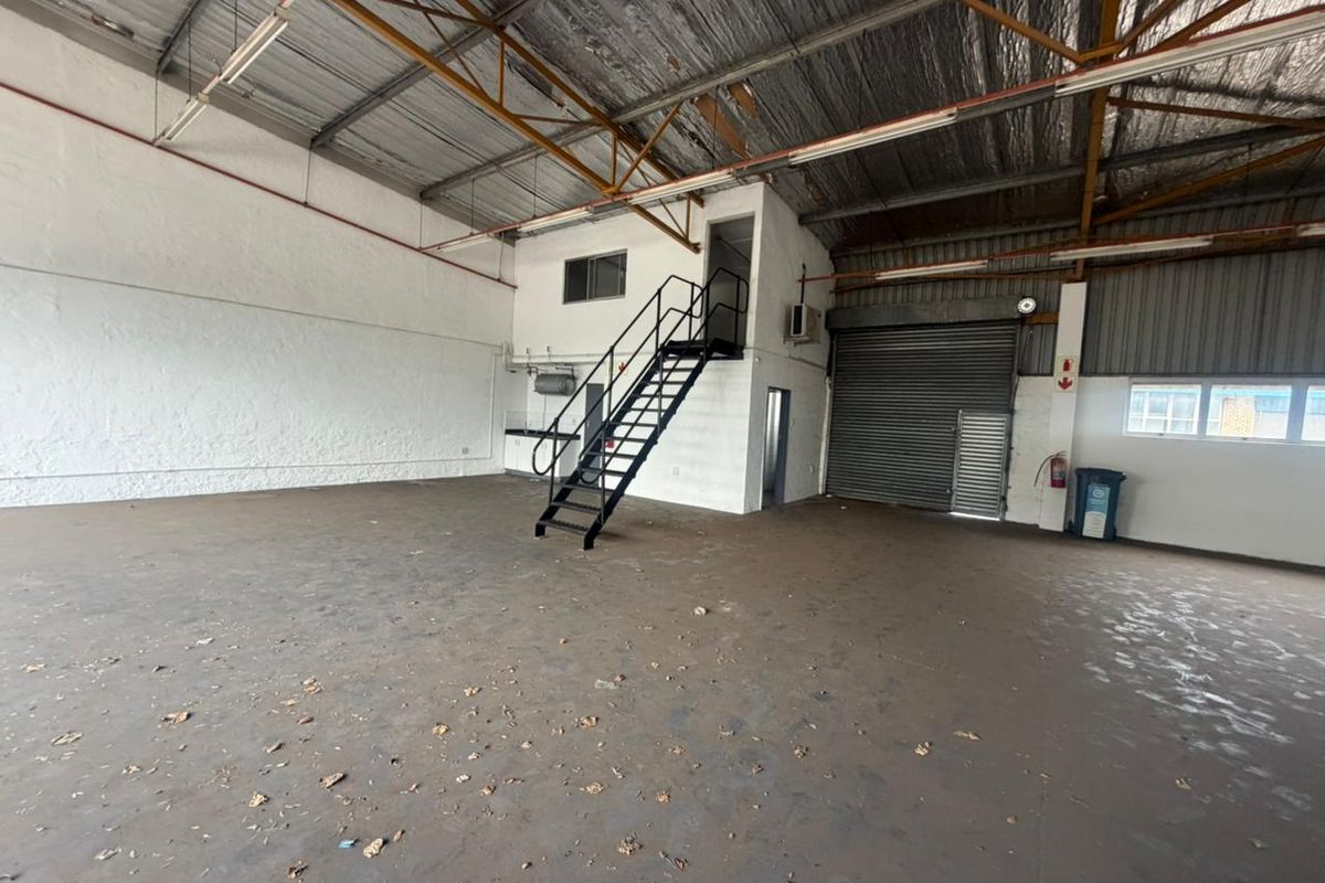 338.75m2 Warehouse To Let, Secure and with N2 Frontage - Photo 4