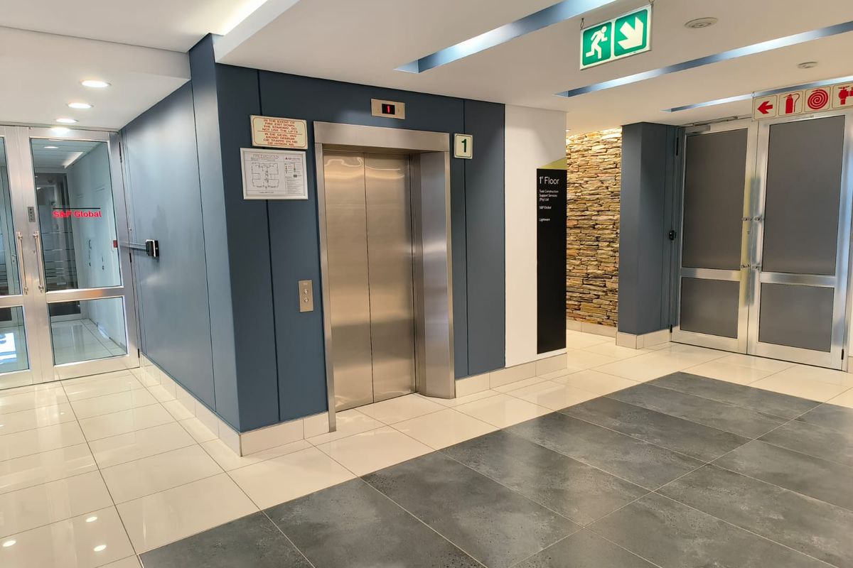 Prime 375m2 Freestanding Office in Secure Riverside Office Park, Immediate Occupation - Photo 5