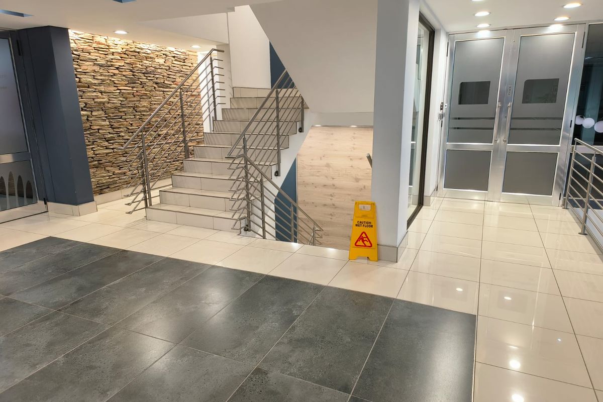 Prime 375m2 Freestanding Office in Secure Riverside Office Park, Immediate Occupation - Photo 3