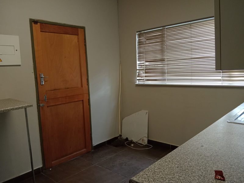 Your Ideal Upper CBD Workspace Awaits - Photo 5