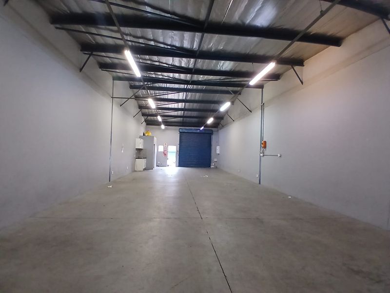 Professional Warehouse at Your Disposal - Photo 8