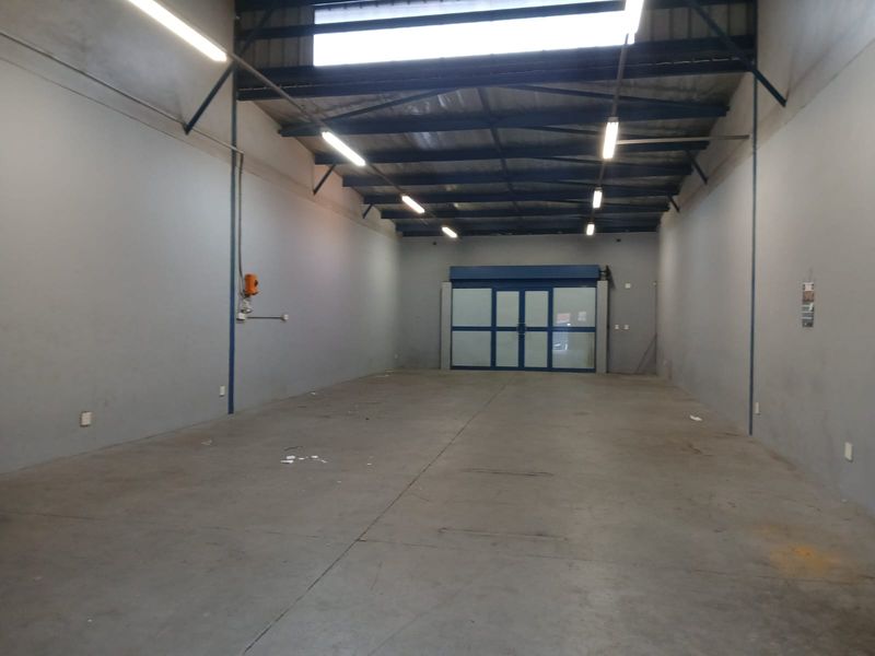 Professional Warehouse at Your Disposal - Photo 5