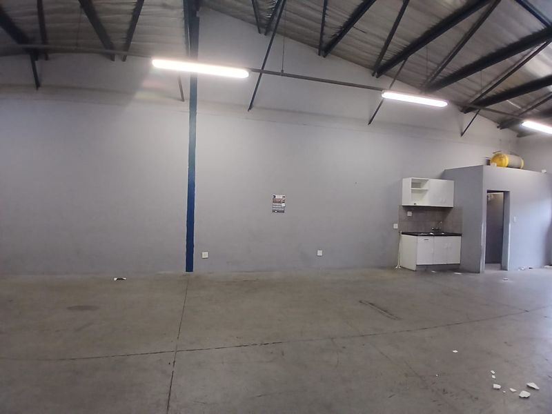 Professional Warehouse at Your Disposal - Photo 10