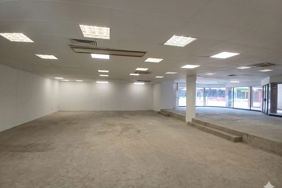 Premium Position for Retail Success - Photo 2