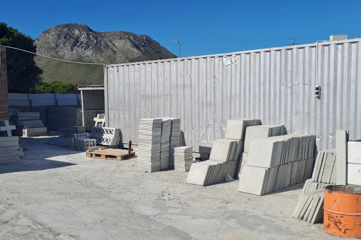 UNIQUE OPORTUNITY TO ACQUIRE LAND AND BUSINESS N GANSBAAI - Photo 3