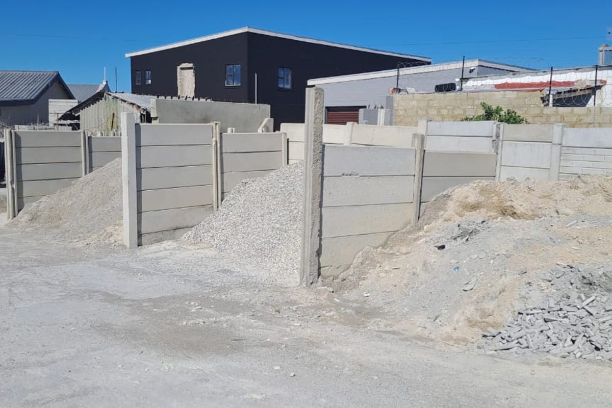 UNIQUE OPORTUNITY TO ACQUIRE LAND AND BUSINESS N GANSBAAI - Photo 2