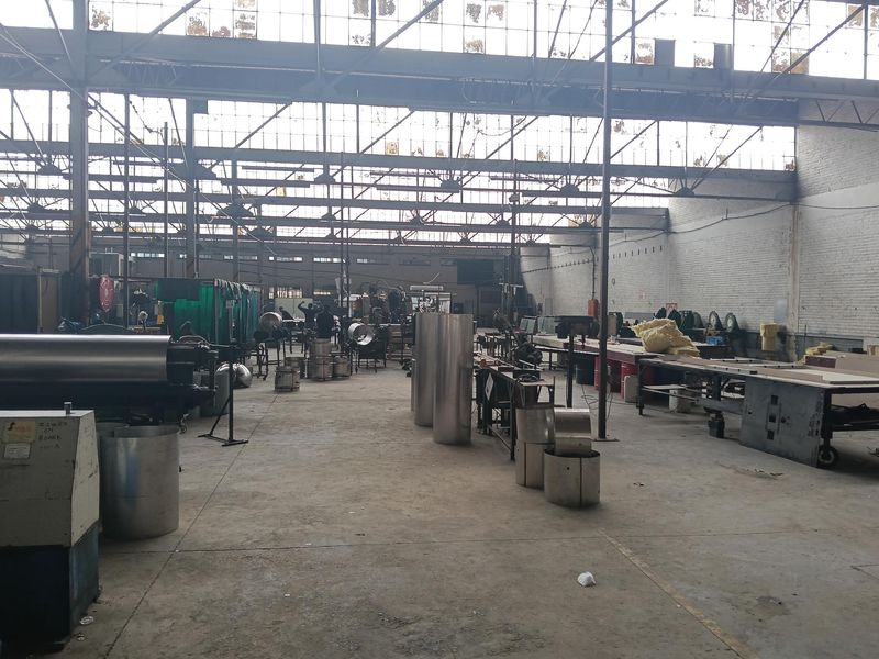 Industrial warehouse for sale - Photo 7
