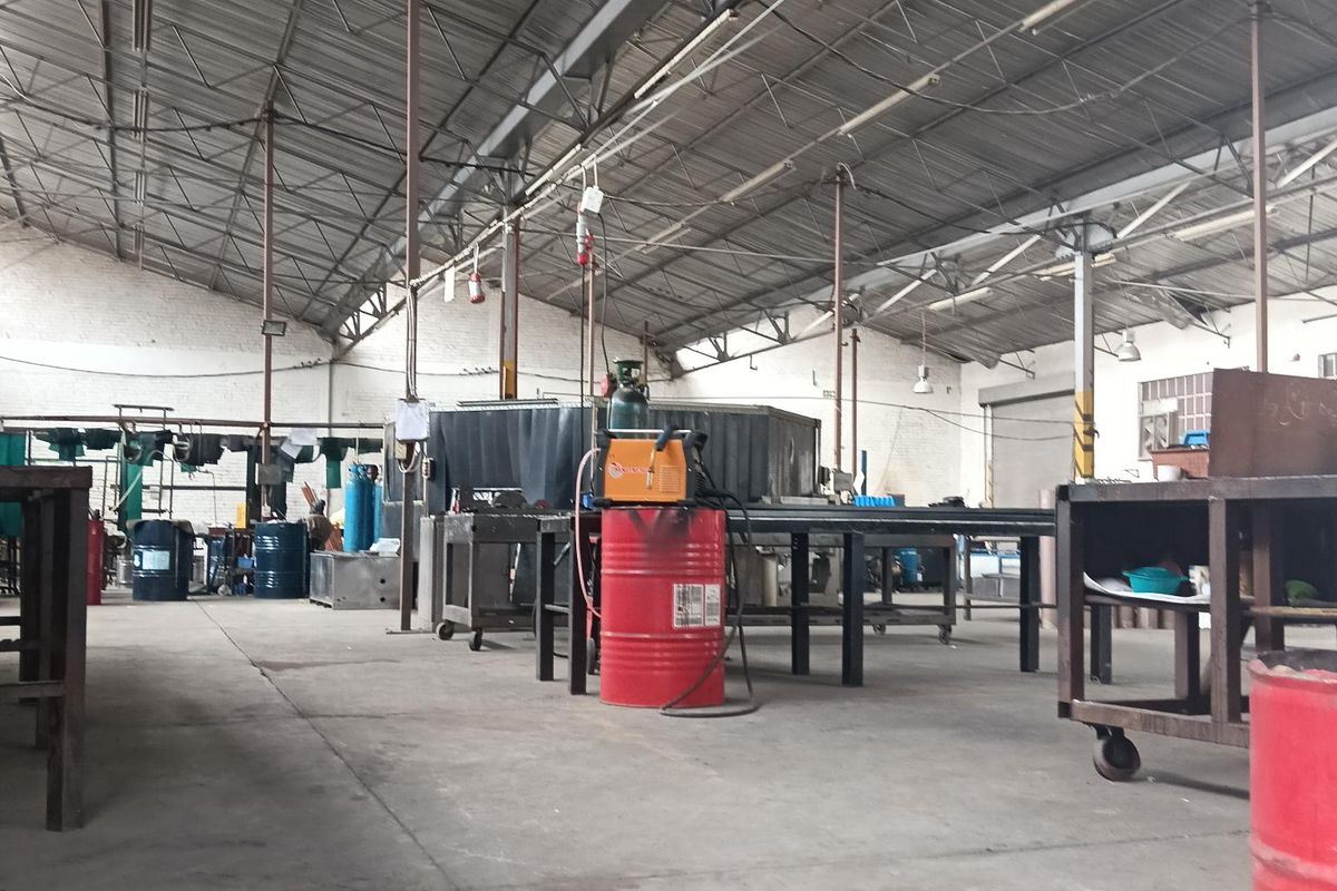 Industrial warehouse for sale - Photo 4
