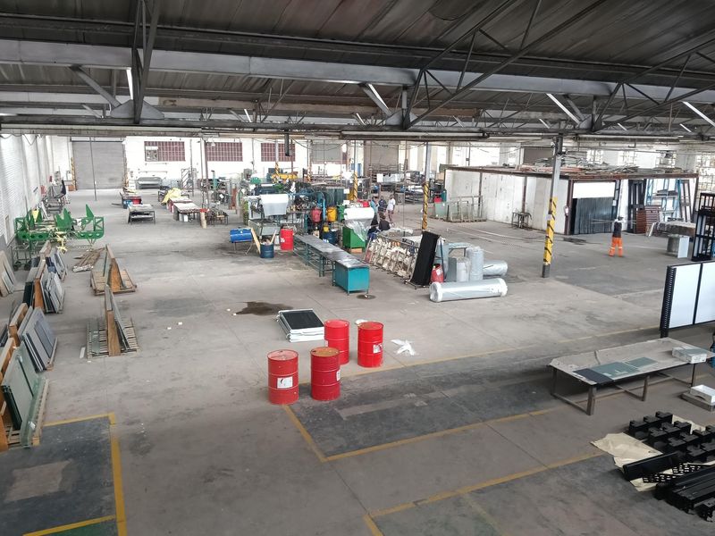 Industrial warehouse for sale - Photo 3