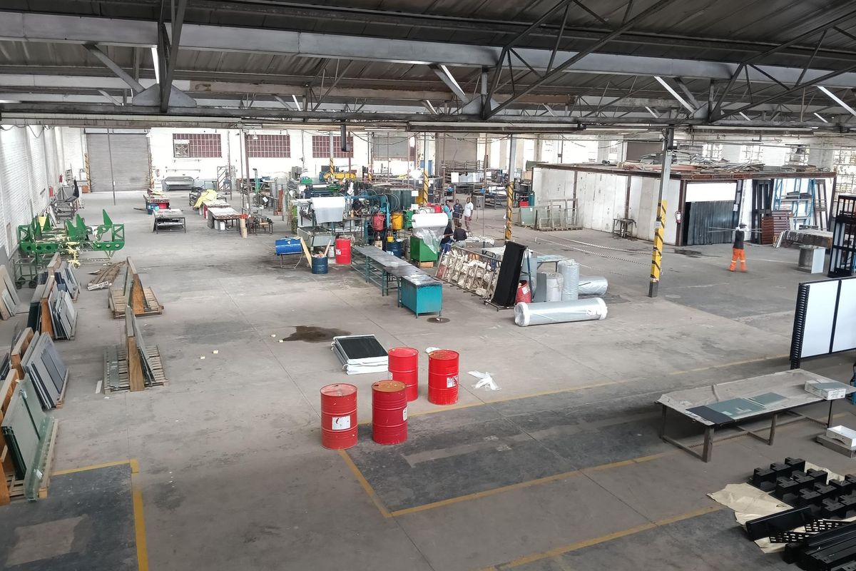 Industrial warehouse for sale - Photo 3