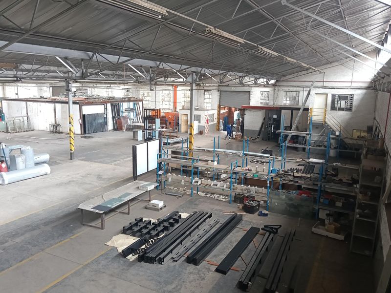 Industrial warehouse for sale - Photo 5