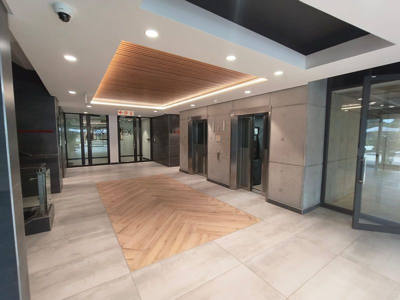 Strategic 116m2 Flexi Office Space To Let in Prime Die Hoewes Business Hub - Photo 7