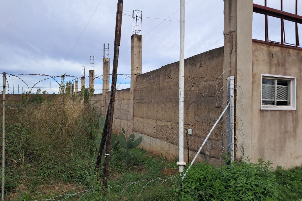 INVESTMENT OPPORTUNITY!!! - Photo 2
