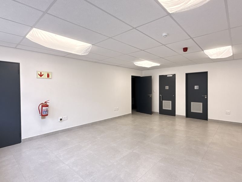 Prime All-Inclusive Warehouse in Silverview Business Park, Strategic Samrand Location - Photo 4