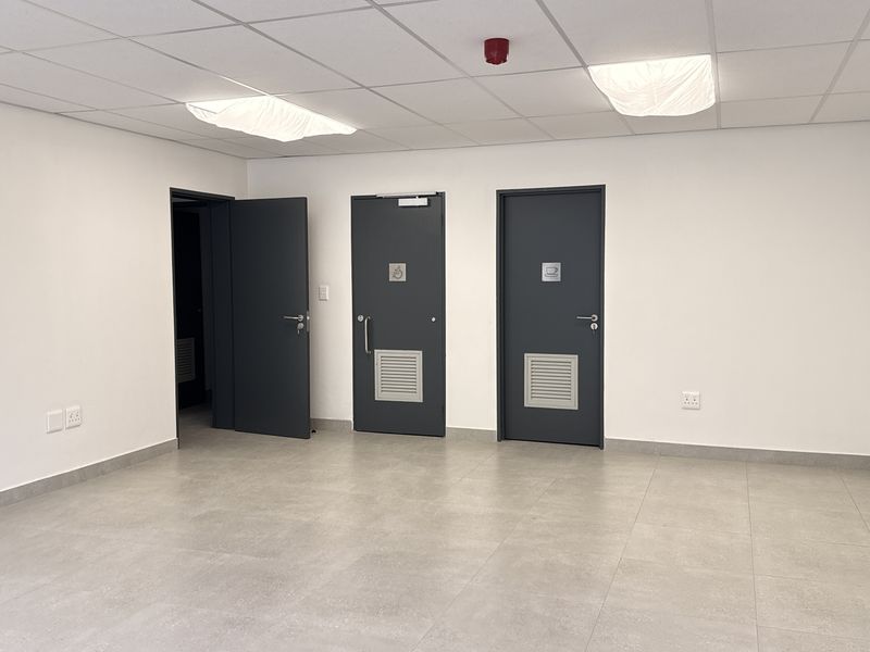 Prime All-Inclusive Warehouse in Silverview Business Park, Strategic Samrand Location - Photo 3