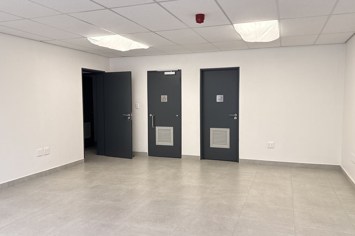 Prime All-Inclusive Warehouse in Silverview Business Park, Strategic Samrand Location - Photo 3