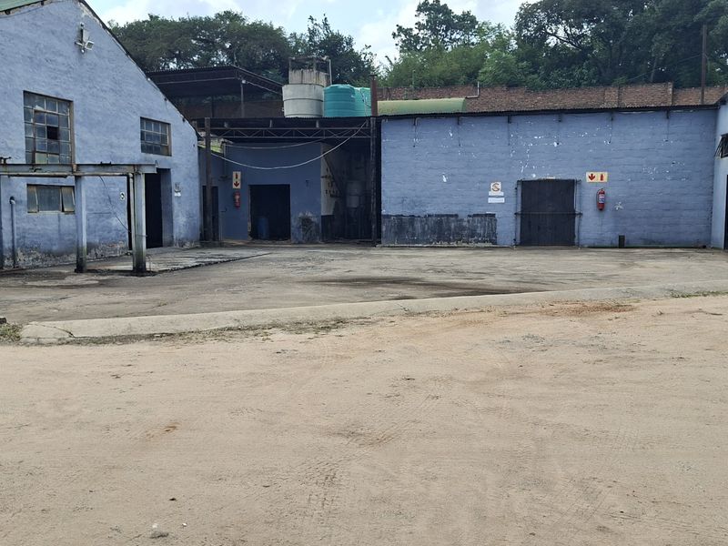 2.7 HACTARE FARM WITH OFFICE AND AMPLE STORAGE OPTIONS- PERFECT FOR LARGE MACHINERY AND TRUCKS - Photo 7