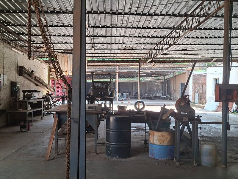 2.7 HACTARE FARM WITH OFFICE AND AMPLE STORAGE OPTIONS- PERFECT FOR LARGE MACHINERY AND TRUCKS - Photo 3