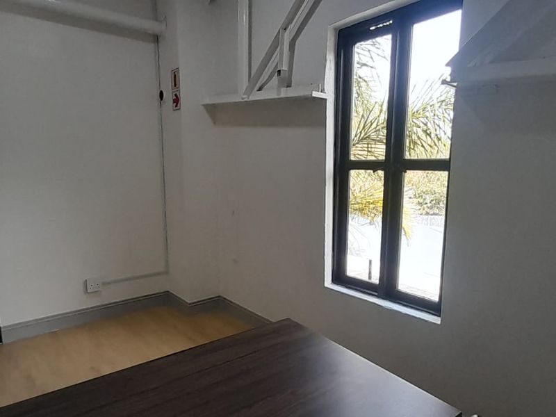 Compact High Functioning Workspace Without the Overhead in Midrand - Photo 8
