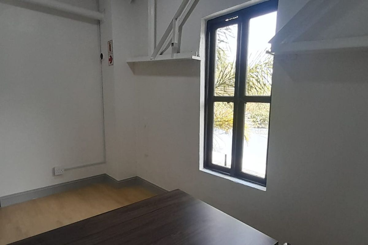 Compact High Functioning Workspace Without the Overhead in Midrand - Photo 5