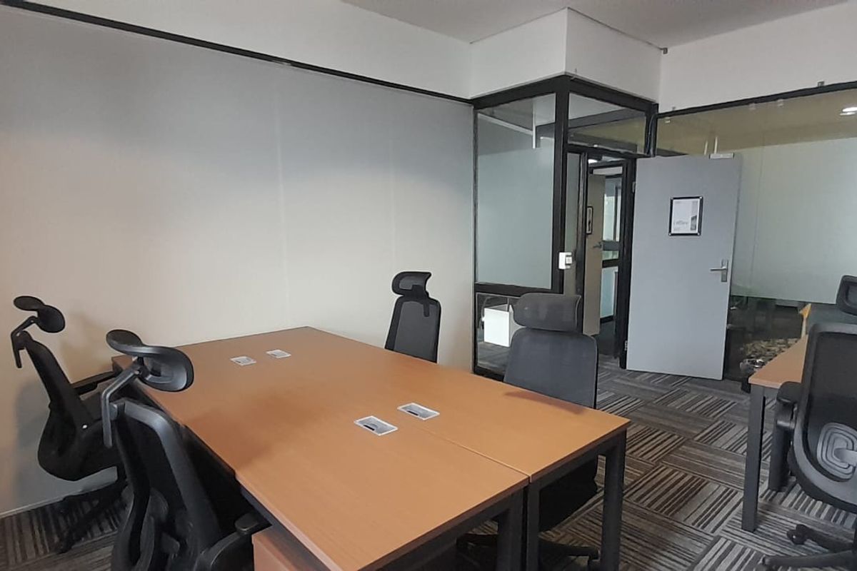 To Let, Efficient Fully Serviced Office with Zero Setup Required in Kyalami - Photo 4