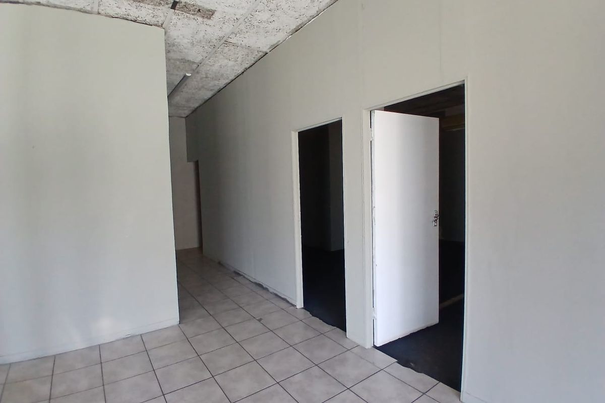 Central Retail Unit with Strong Passing Trade Appeal - Photo 5