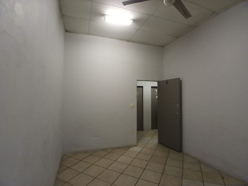 Practical Office Spaces - Photo 4