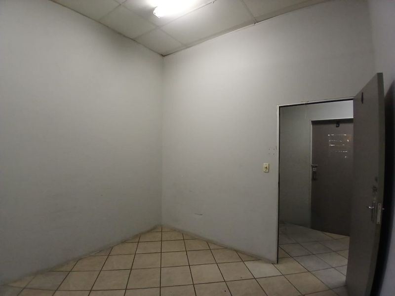 Practical Office Spaces - Photo 3