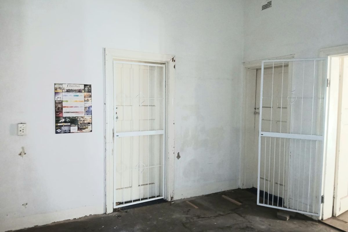 Functional Office Space - Photo 5
