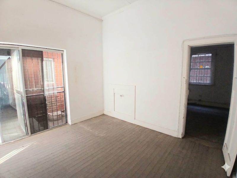 Functional Office Space - Photo 9