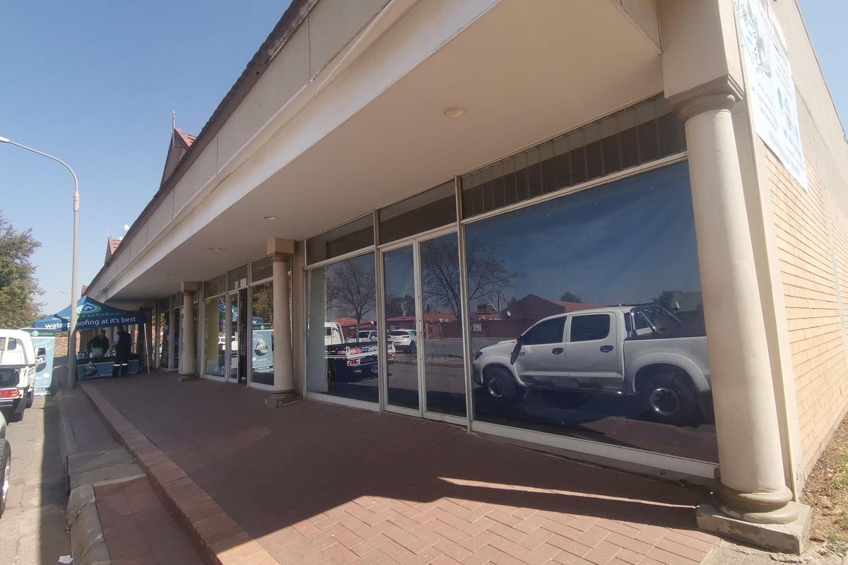 10 Commercial shops for sale in very busy street!! - Photo 4