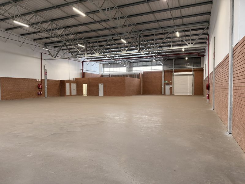 Immaculate 730m2 Warehouse To Let in Eco Glades 3, Prime Highveld Industrial Location - Photo 9