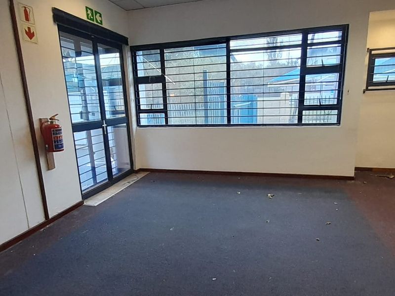 Warehouse and Office Combo Built for Practical Daily Operations, Kyalami - Photo 7