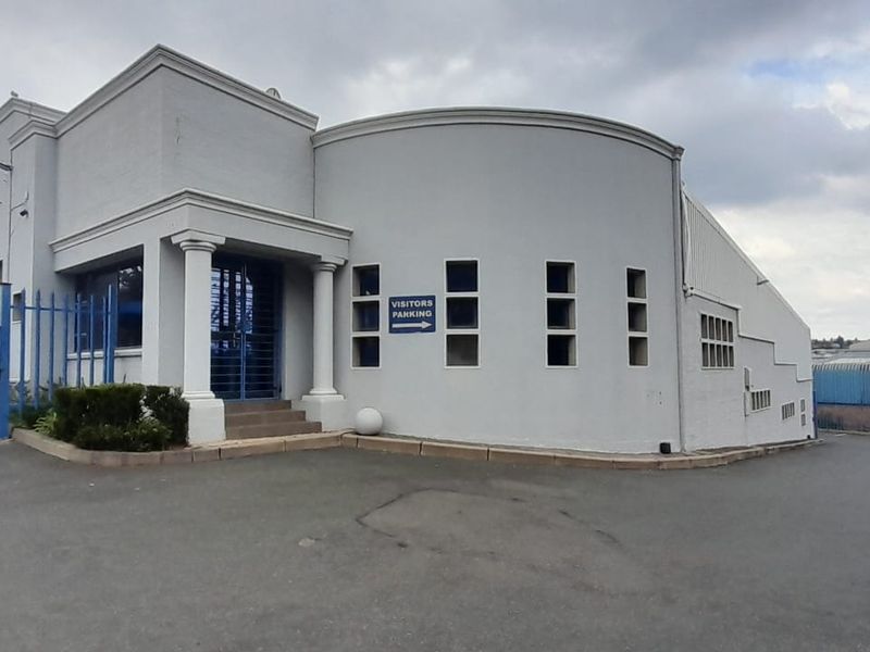 Warehouse and Office Combo Built for Practical Daily Operations, Kyalami - Photo 2