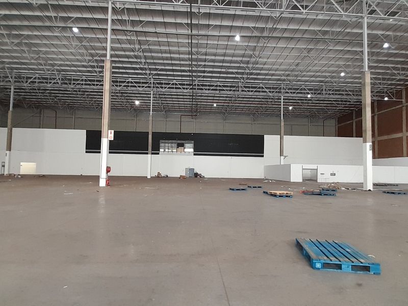 High-Exposure A-Grade Warehouse, Prime Midrand Logistics Hub with N1 Exposure - Photo 3
