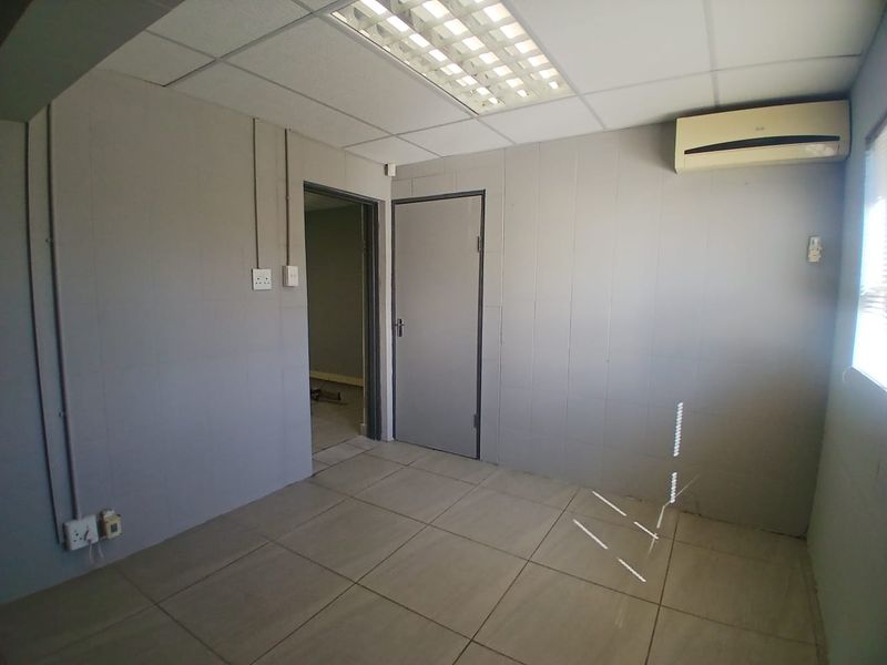 Premium Office Excellence - Photo 9