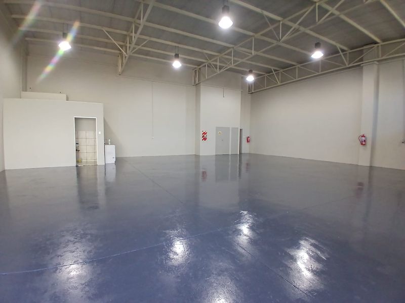 Premium Warehouse in Prime Position - Photo 8