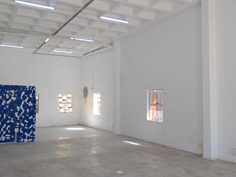 100m2 Warehouse  TO LET in Highveld - Photo 3