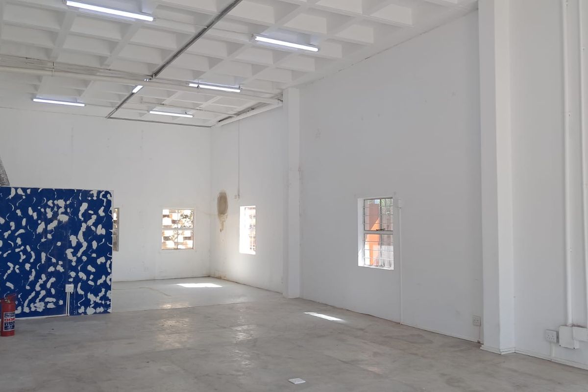 100m2 Warehouse  TO LET in Highveld - Photo 3